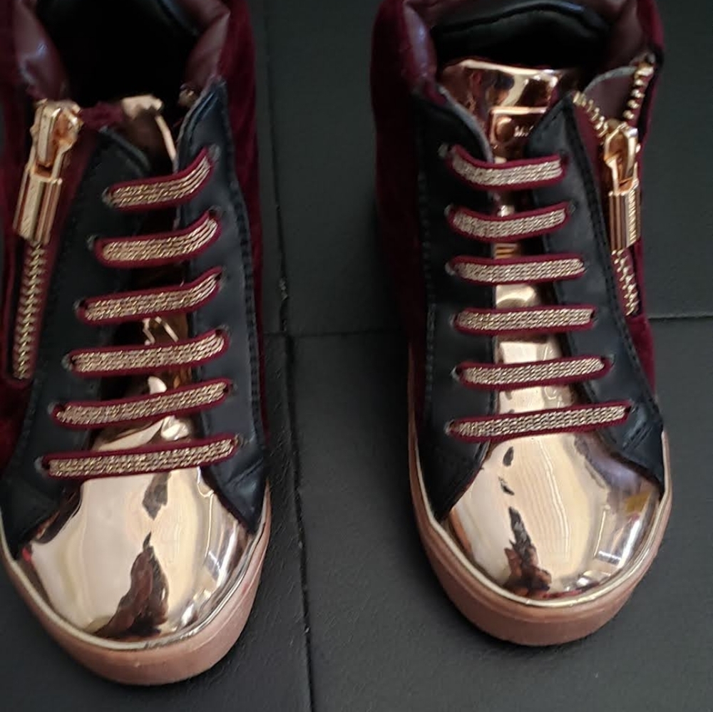 Micheal Kors Toddler shoe sz7
